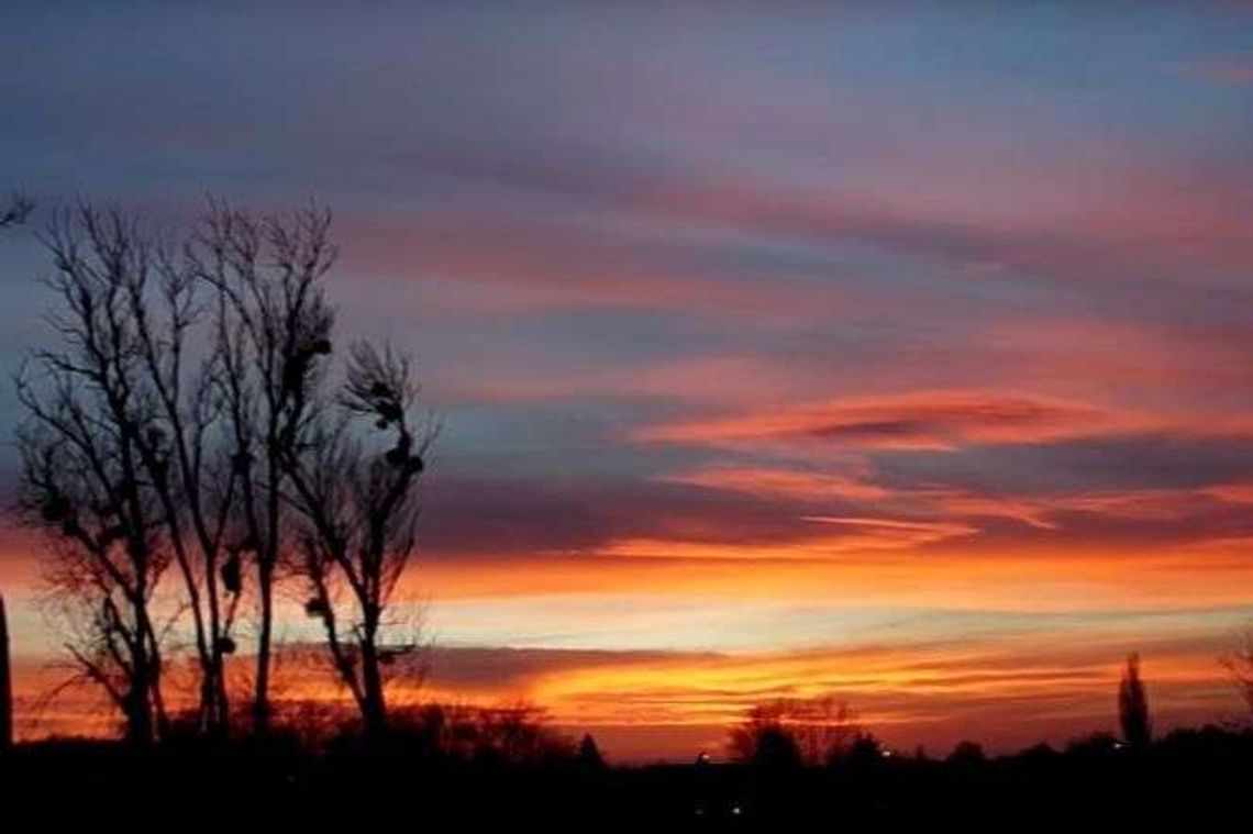 Piękny zachód słońca w Zamościu [wideo]