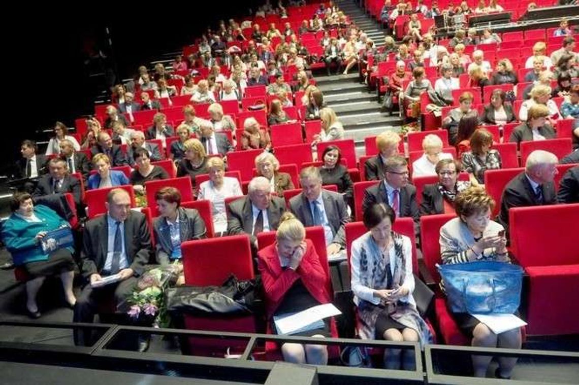 Pielęgniarki i położne świętowały jubileusz Pielęgniarki i położne świętowały jubileusz