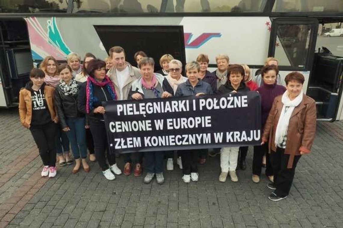Pielęgniarki i położne z Lublina w Warszawie: Ta manifestacja to dopiero początek!
