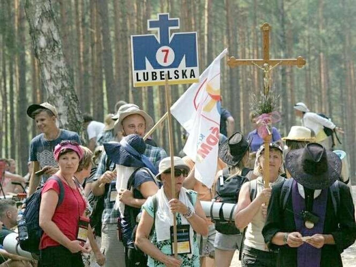 Pielgrzymi już na ostatniej prostej. W piątek dotrą do Częstochowy Pielgrzymi już na ostatniej prostej. W piątek dotrą do Częstochowy