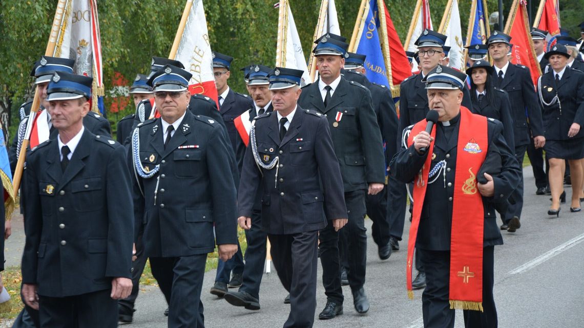 Pielgrzymi w mundurach. Strażacy w Sanktuarium Maryjnym w Krasnobrodzie
