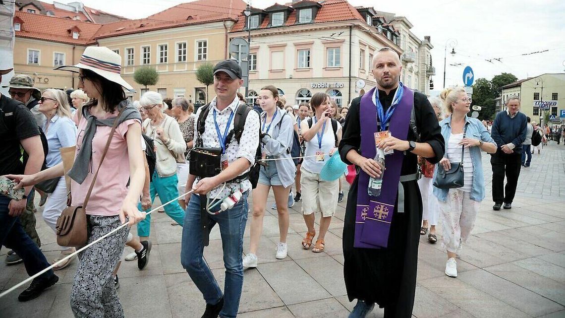Pielgrzymi wyruszą na Jasną Górę. Przed nimi ponad 300 km drogi