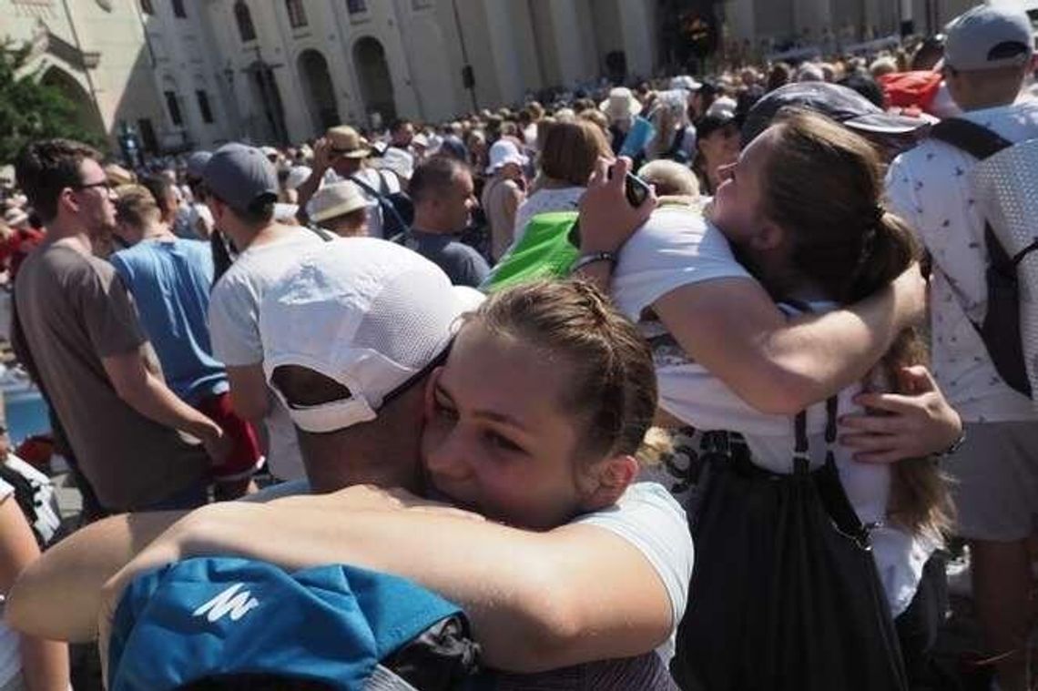 Pielgrzymi wyruszyli z Lublina do Częstochowy. "Tu panuje niesamowita atmosfera"