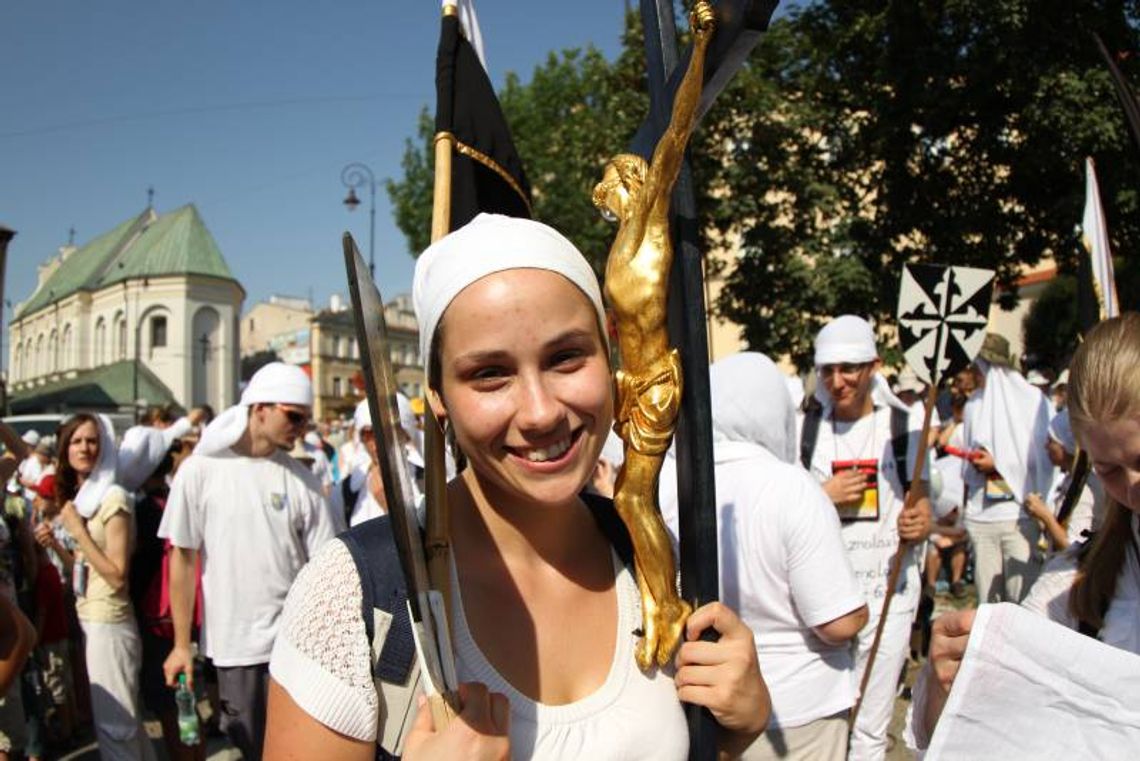 Pielgrzymka na Jasną Górę: 3 tys. pątników wyruszyło z Lublina (zdjęcia)