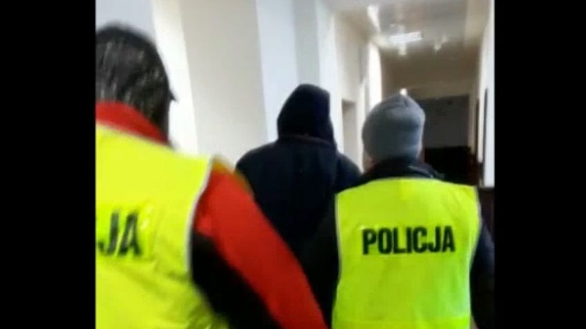 Pieniądze miały trafić "na meble". Kilkadziesiąt zarzutów za wyłudzenie 15 mln zł Pieniądze miały trafić "na meble". Kilkadziesiąt zarzutów za wyłudzenie 15 mln zł