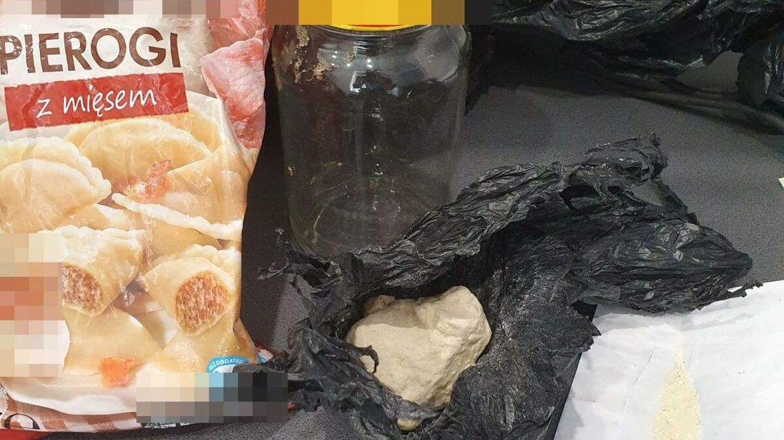 Pierogi z mięsem? W lodówce mieszkańca Puław znaleźli coś innego