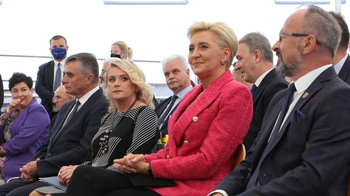 Pierwsza dama na otwarciu DPS-u w Żyrzynie [zdjęcia]