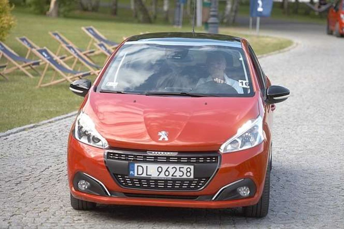 Pierwsza jazda. Peugeot 208 z nowym makijażem