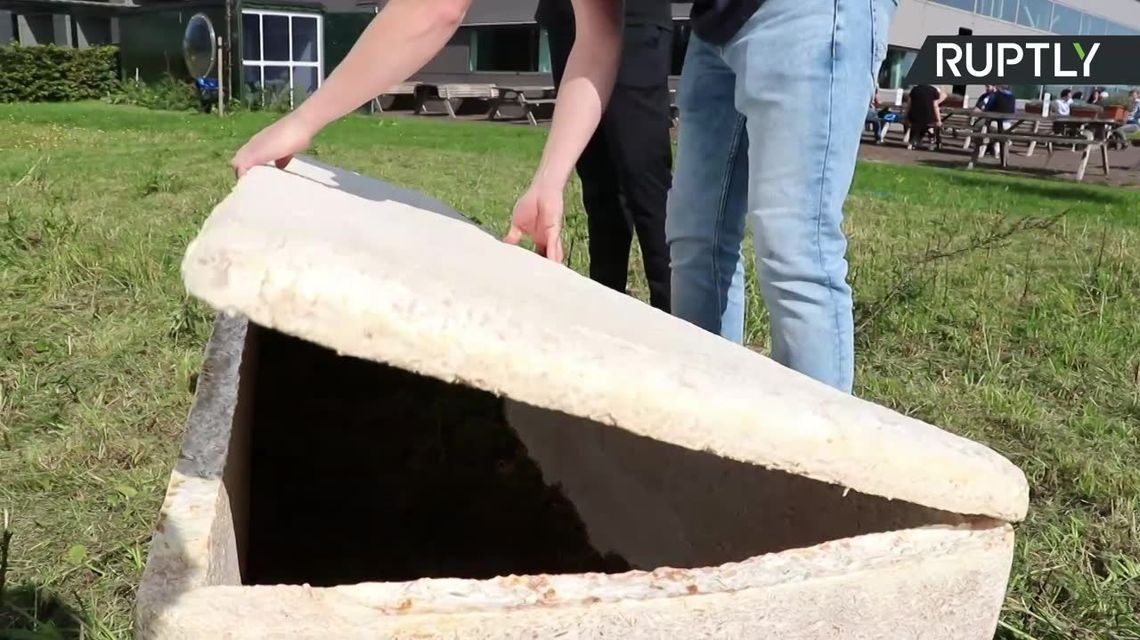 Pierwsza na świecie eko-trumna. Kosztuje od 1,5 do 2 tys. euro Pierwsza na świecie eko-trumna. Kosztuje od 1,5 do 2 tys. euro