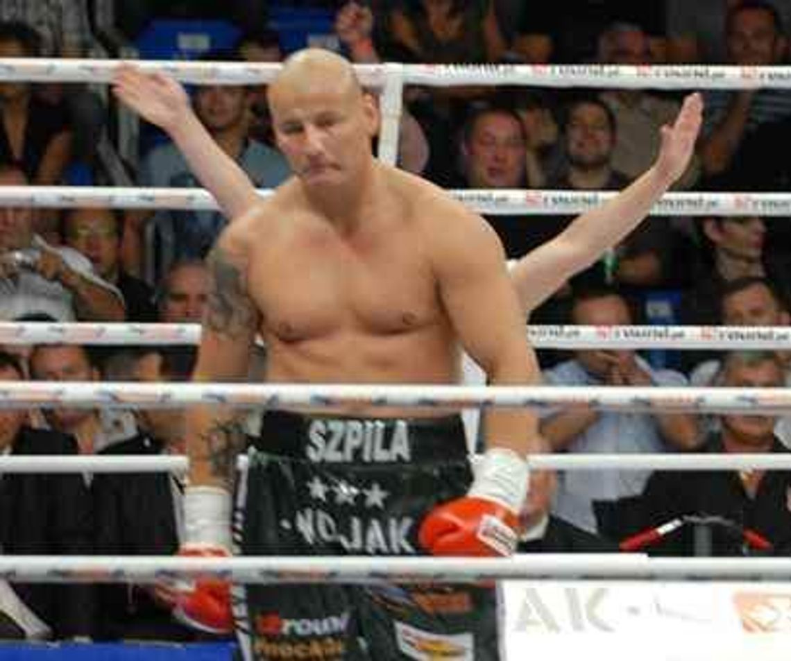 Pierwsza porażka Szpilki. Polak przegrał z Bryantem Jenningsem w 10 rundzie