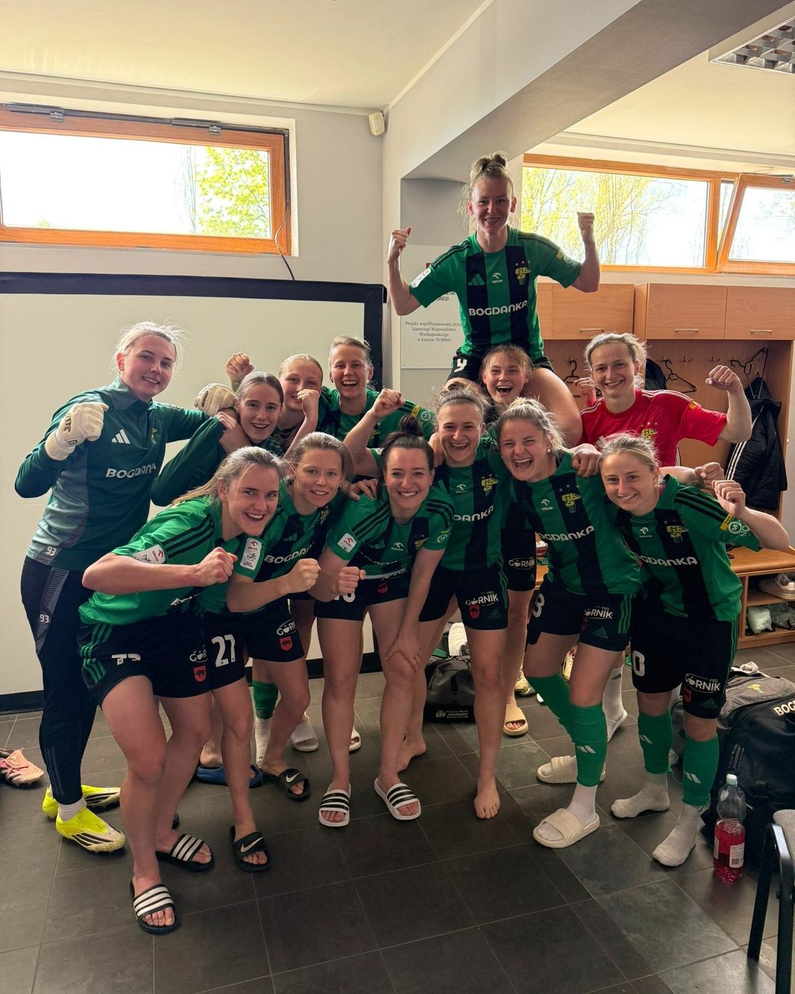 Piłkarki Górnika pokonały Lecha, pierwsza wygrana Piotra Mazurkiewicza