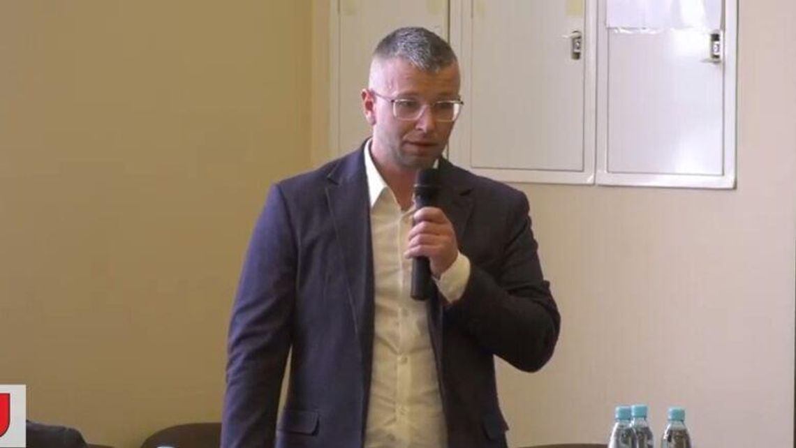 Pierwszy dzień pracy nowego dyrektora, a radny już pyta o zwolnienia