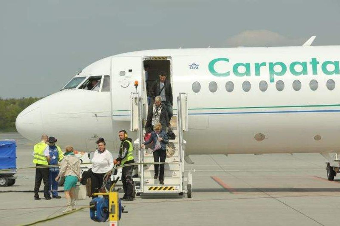 Pierwszy samolot na trasie Świdnik-Rzym. Przyleciało 5 osób, wyleciało 60