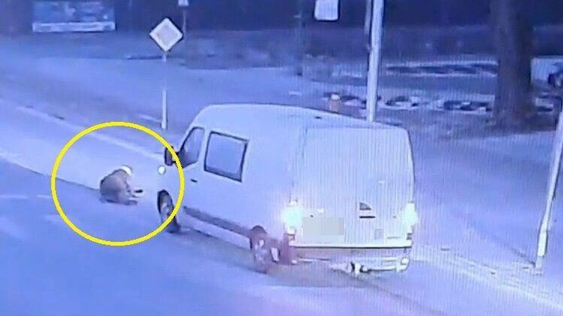 Piesi na pasach w Rykach muszą mieć się na baczności! Dwa wypadki w jeden dzień (FILM) Piesi na pasach w Rykach muszą mieć się na baczności! Dwa wypadki w jeden dzień (FILM)