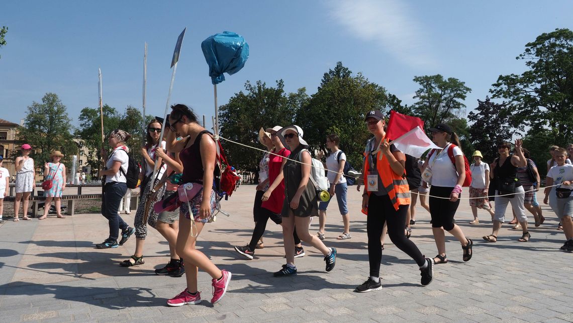 Piesza pielgrzymka z Lublina na Jasną Górę. Pątnicy mają spać gdzie indziej