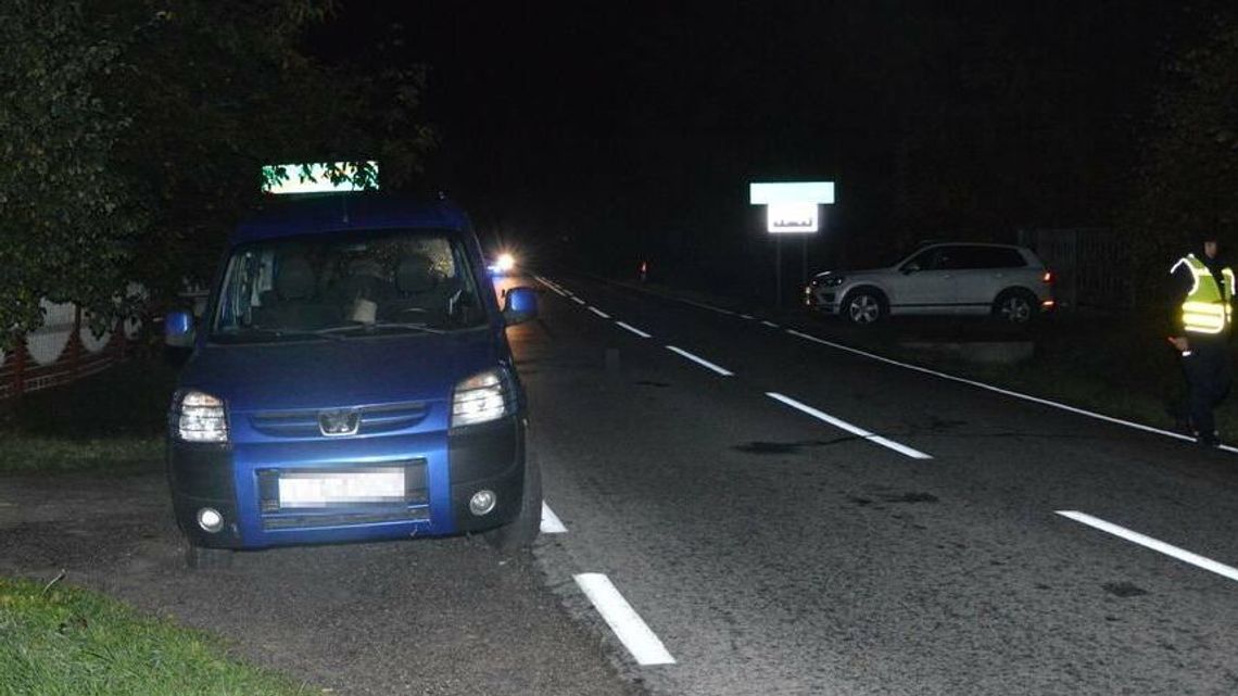 Pieszego zmogło zmęczenie? Leżącego przejechał samochód