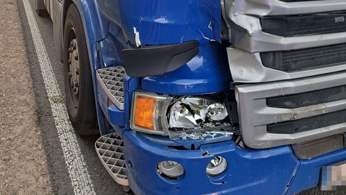 Pieszy zginął pod kołami ciężarówki Pieszy zginął pod kołami ciężarówki