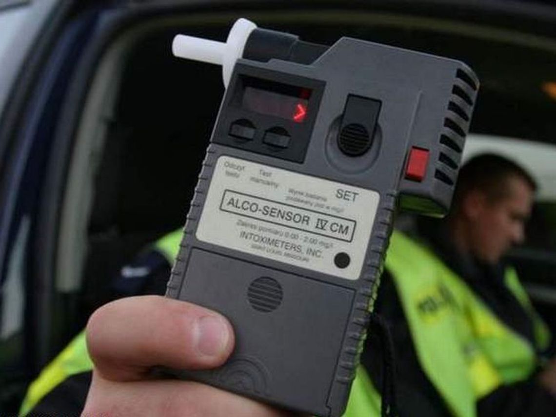 Pijana matka wiozła samochodem czwórkę swoich dzieci