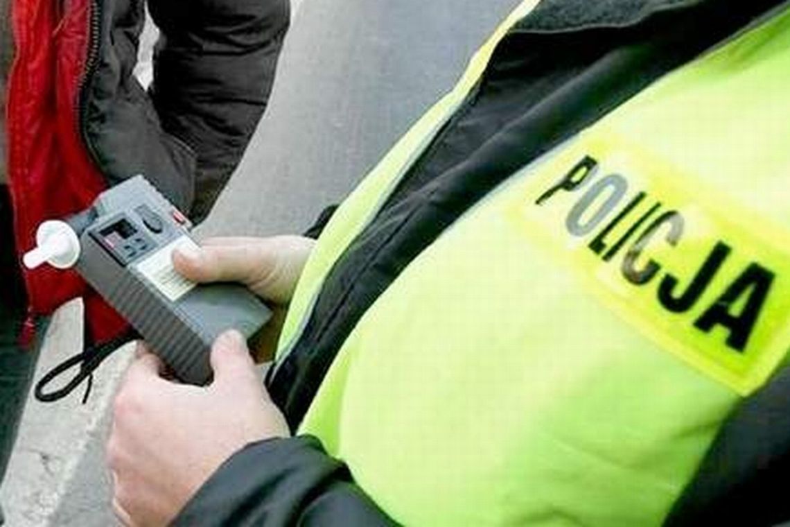 Pijani z 3-latkiem uciekali przed policją