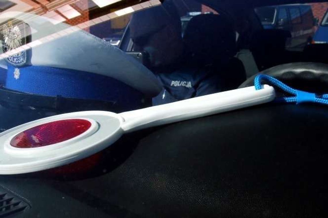 Pijany 16-latek wiózł samochodem ojca i kolegę