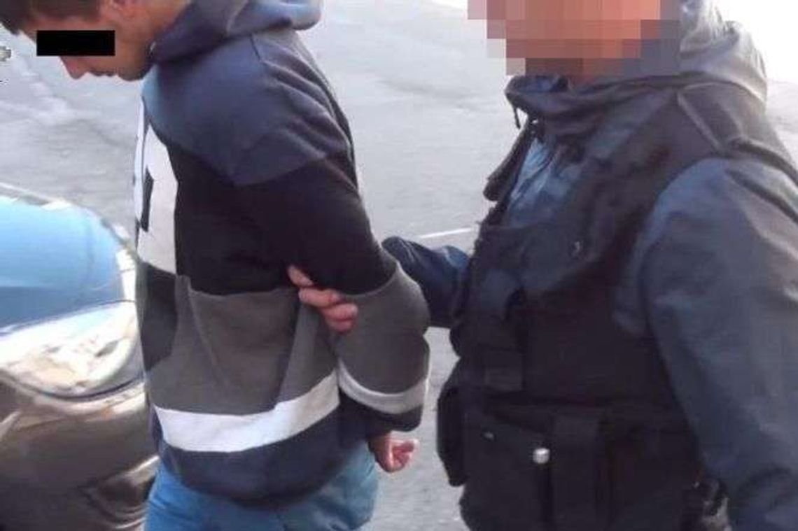 Pijany 21-latek ugodził kolegę nożem. Odpowie za usiłowanie zabójstwa Pijany 21-latek ugodził kolegę nożem. Odpowie za usiłowanie zabójstwa