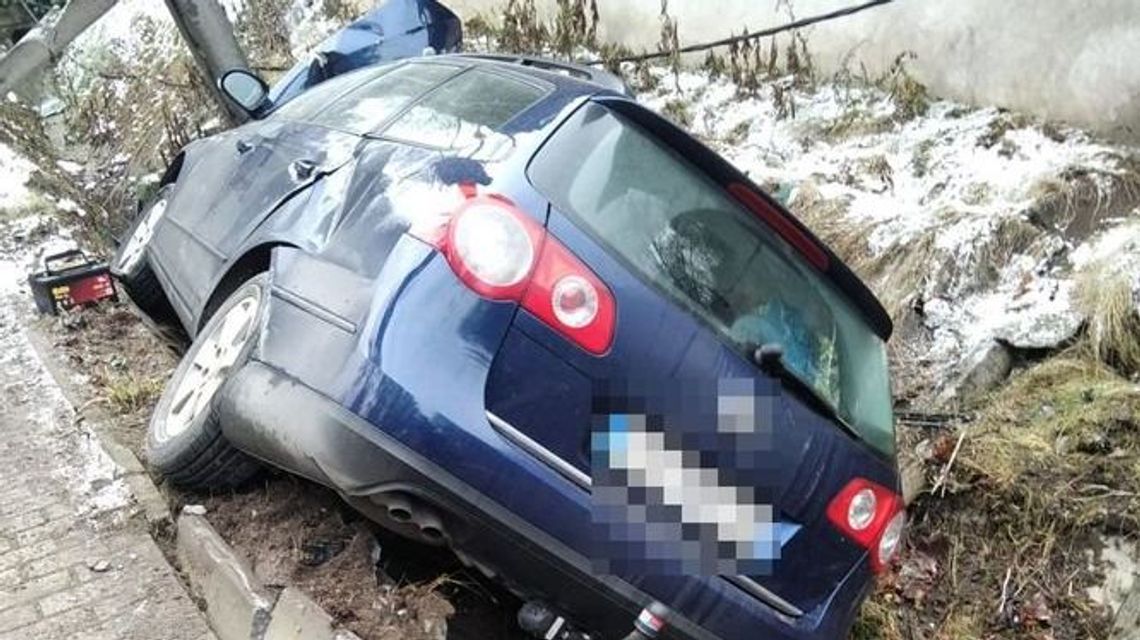 Pijany 65-latek z Kazimierza Dolnego nie zauważył słupa