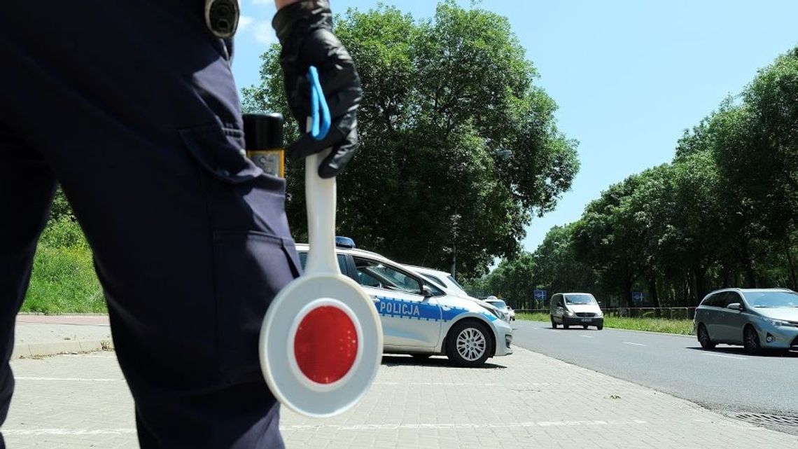 Pijany kierowca audi. 41-latek został zatrzymany po anonimowym zgłoszeniu Pijany kierowca audi. 41-latek został zatrzymany po anonimowym zgłoszeniu