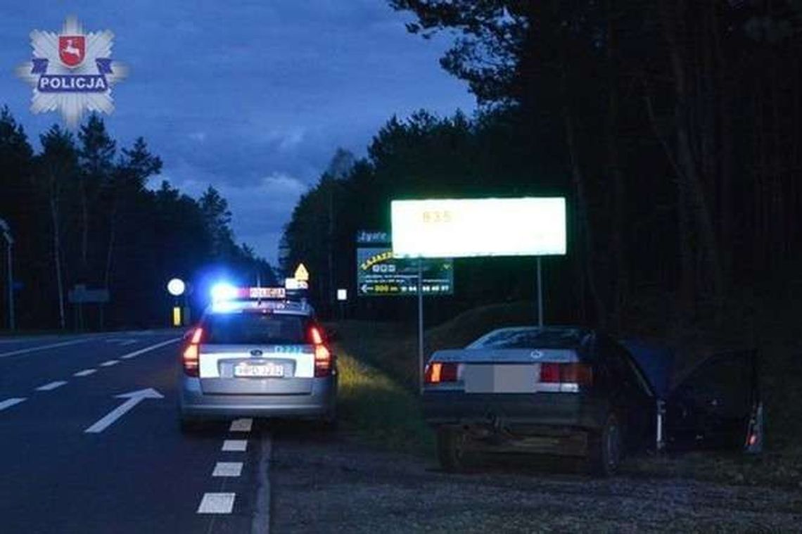 Pijany kierowca audi wpadł do rowu. Miał ponad trzy promile
