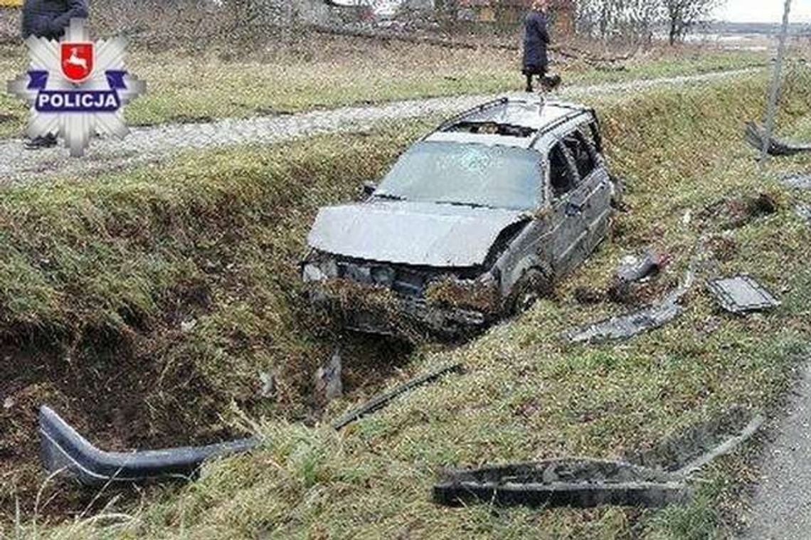 Pijany kierowca dachował volkswagenem i wylądował w rowie. Wpadł już trzeci raz