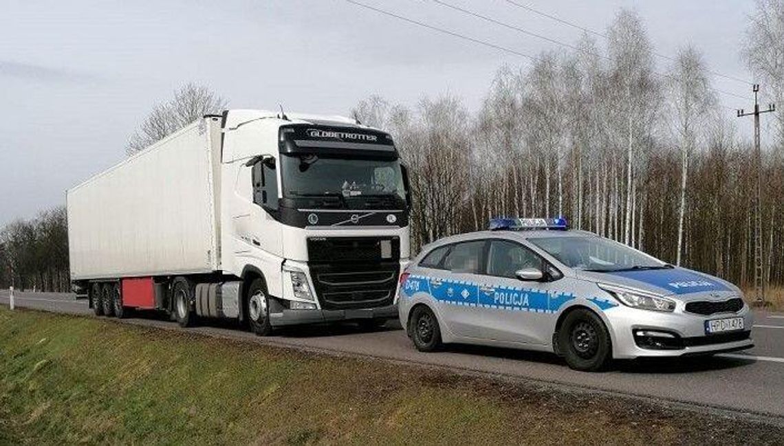 Pijany kierowca tira. W okolicy Białej Podlaskiej wypatrzył go przytomny kierowca