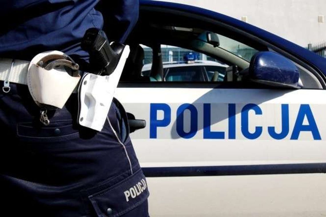 Pijany kierowca uciekał przed policją. Próbował zepchnąć radiowóz z drogi