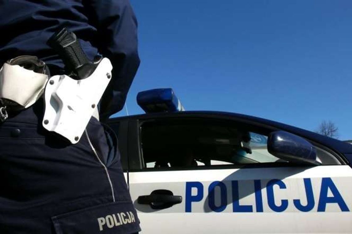 Pijany kierowca wjechał do rowu. Pasażer wypadł z auta. Wypadki w woj. lubelskim