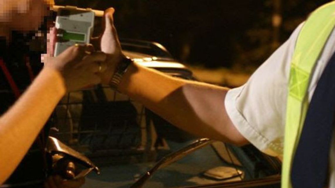 Pijany kierowca wpadł bo jechał za szybko. Miał już zakaz kierowania Pijany kierowca wpadł bo jechał za szybko. Miał już zakaz kierowania