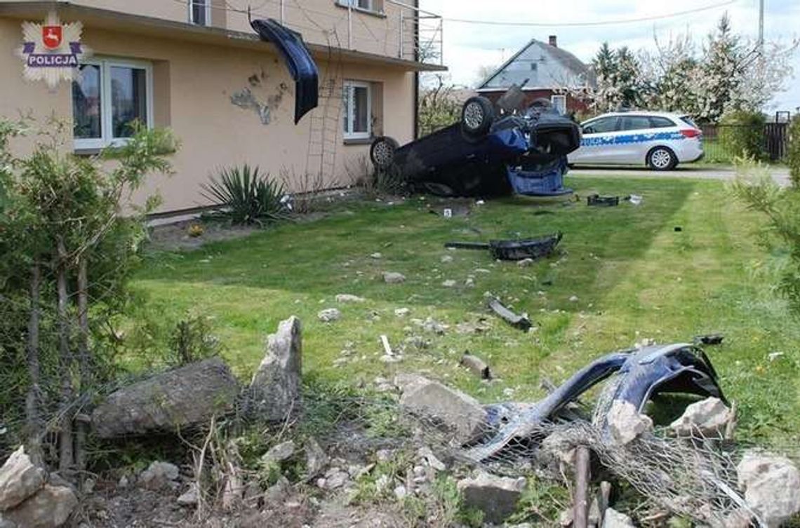 Pijany kierowca z impetem wjechał w dom. Miał 1,7 promila