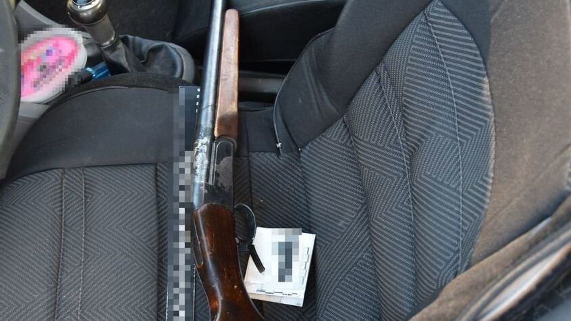 Pijany kowboj z Sitna. Ucieczkę przed policją zakończył w polu