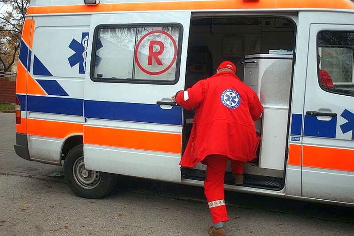 Pijany mężczyzna poślizgnął się na schodach. Nie żyje