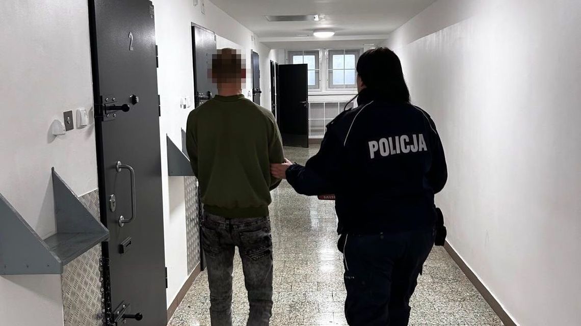 Pijany mężczyzna zatankował samochód i odjechał bez płacenia Pijany mężczyzna zatankował samochód i odjechał bez płacenia