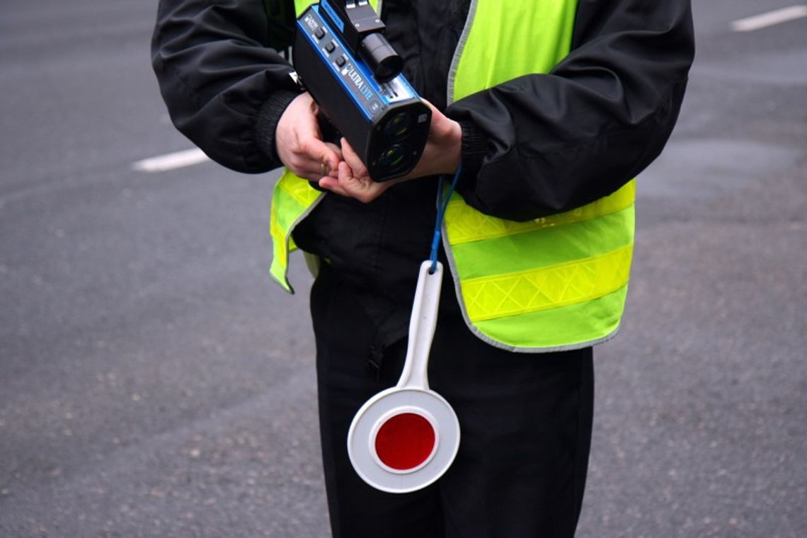 Pijany motocyklista uciekał przed policją. Rozbił się