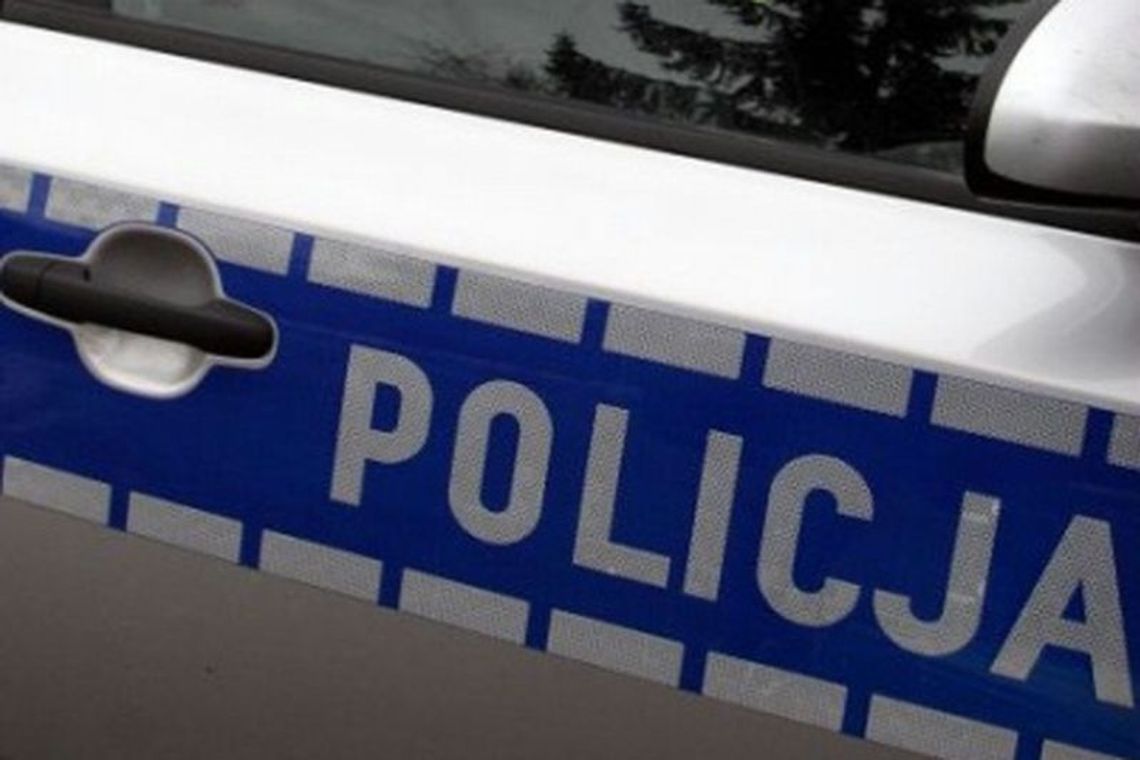 Pijany motocyklista uciekał z miejsca kolizji. Uderzył w radiowóz Pijany motocyklista uciekał z miejsca kolizji. Uderzył w radiowóz