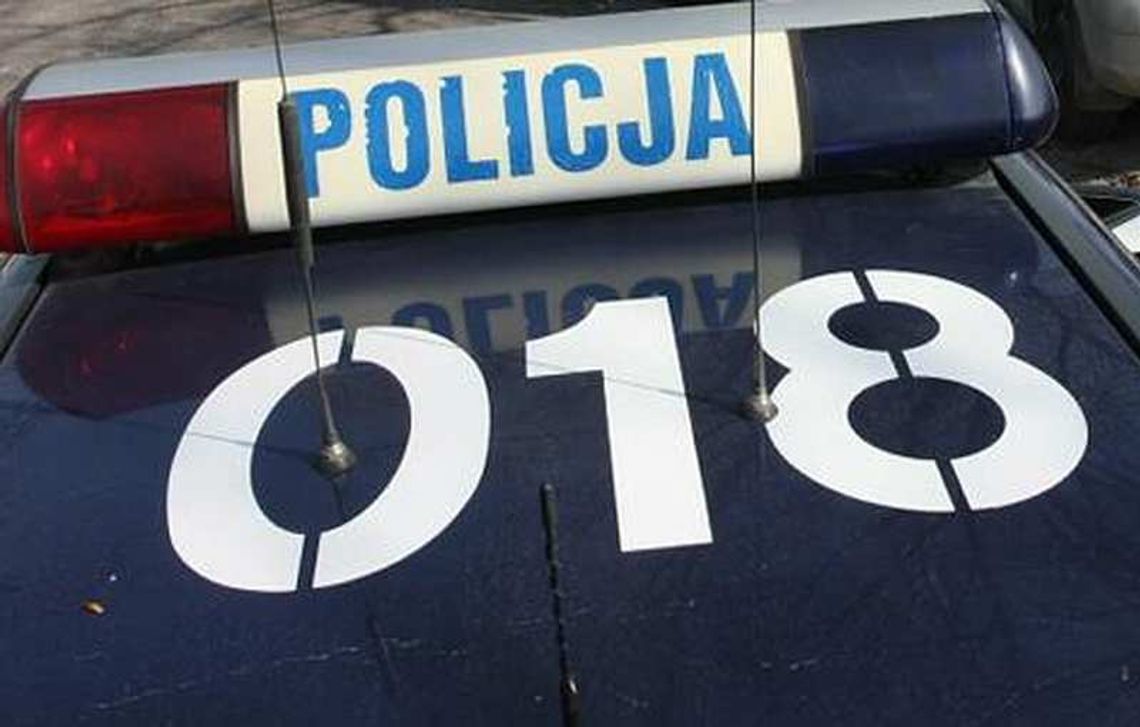 Pijany ojciec chciał pomóc pijanemu synowi