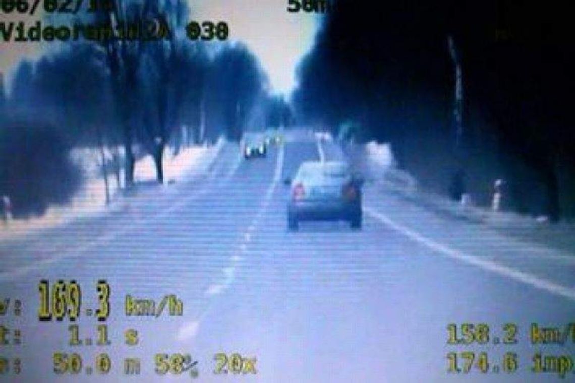 Pijany pirat zatrzymany. Pędził 170 km/h (wideo)