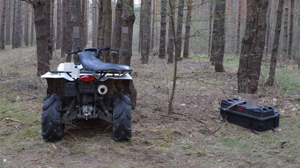 Pijany pojechał quadem do lasu. Po wypadku ściągali do niego śmigłowiec
