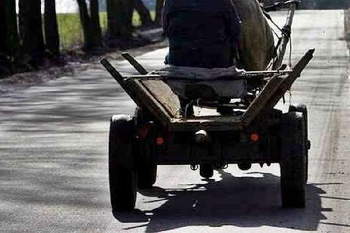 Pijany woźnica na drodze. Bryczkę odprowadził pasażer