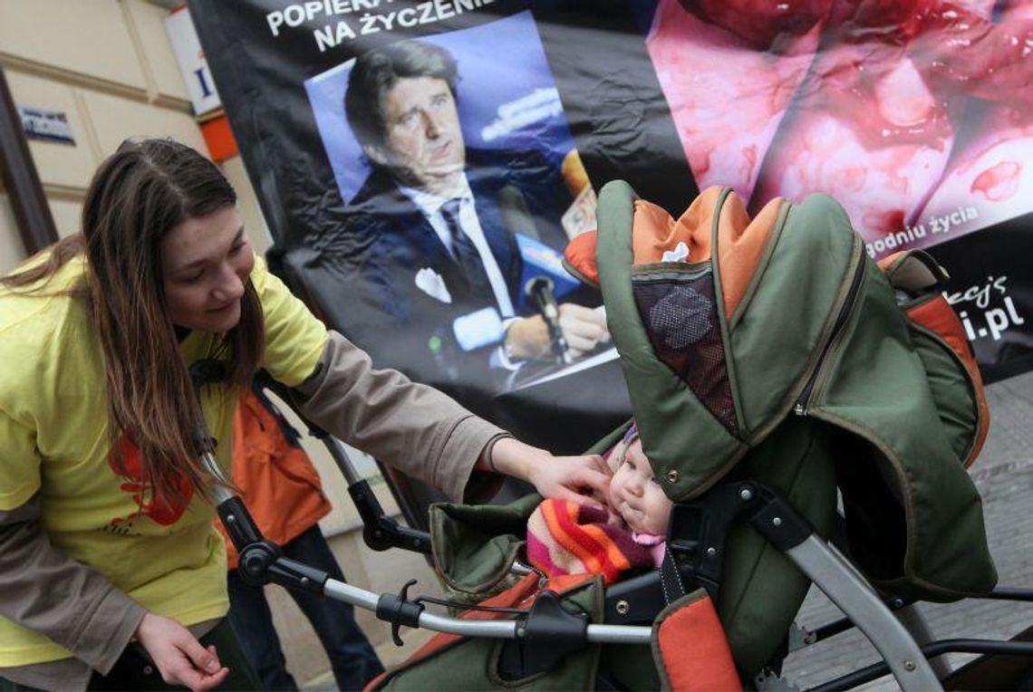 Pikieta antyaborcyjna przed biurem partii Palikota w Lublinie (zdjęcia, wideo) Pikieta antyaborcyjna przed biurem partii Palikota w Lublinie (zdjęcia, wideo)