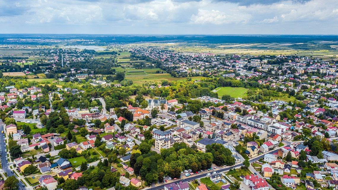 Piknik historyczny w Kraśniku. Będą pokazy m.in. mody retro i kozackiego tańca z szablami [program]
