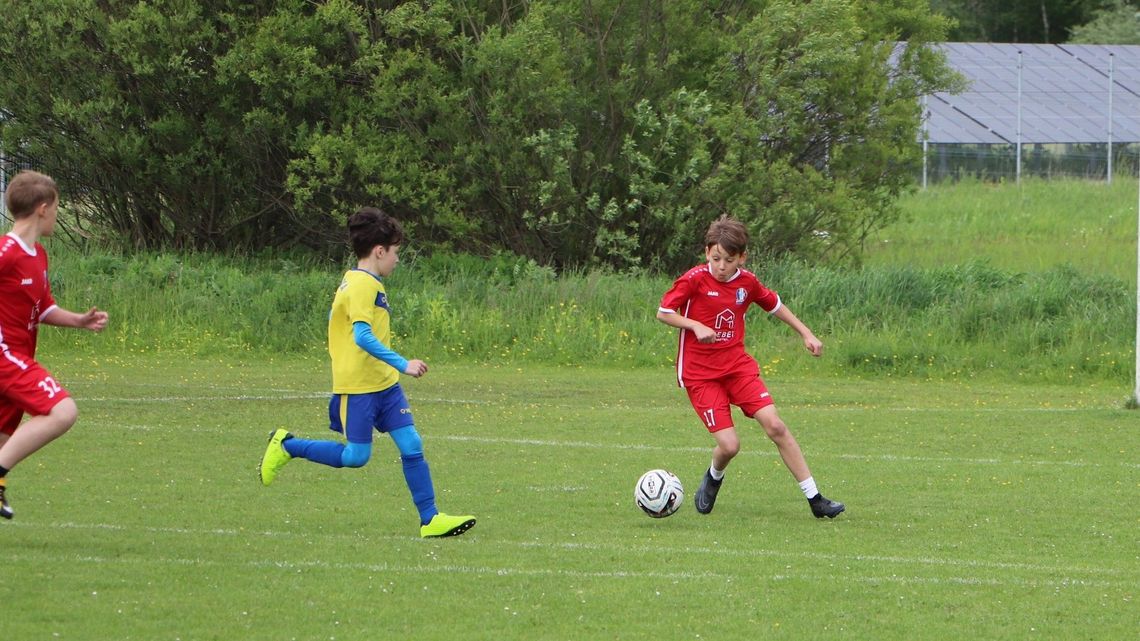 Piłkarski festyn w Izbicy