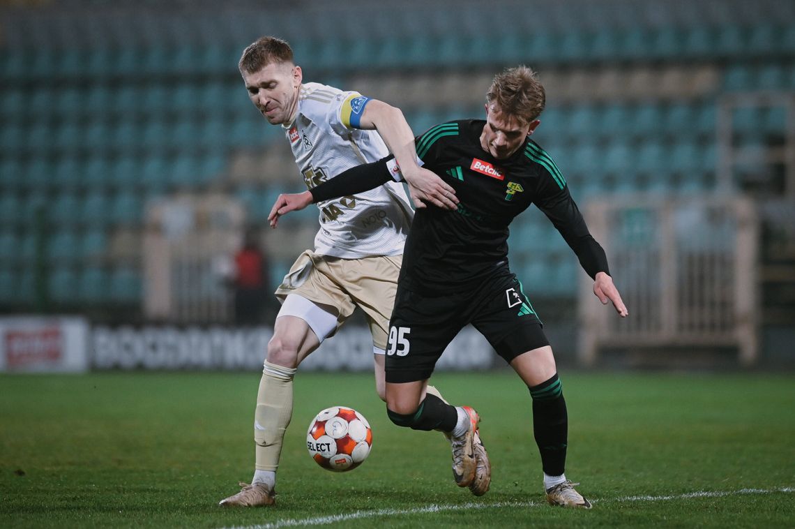 Piłkarze Górnika Łęczna wrócą do treningów na początku stycznia. W planach pięć gier kontrolnych Piłkarze Górnika Łęczna wrócą do treningów na początku stycznia. W planach pięć gier kontrolnych