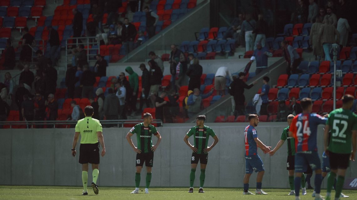 Piłkarze Górnika nie dostają pensji na czas. Zarząd klubu wydał w tej sprawie kolejny komunikat