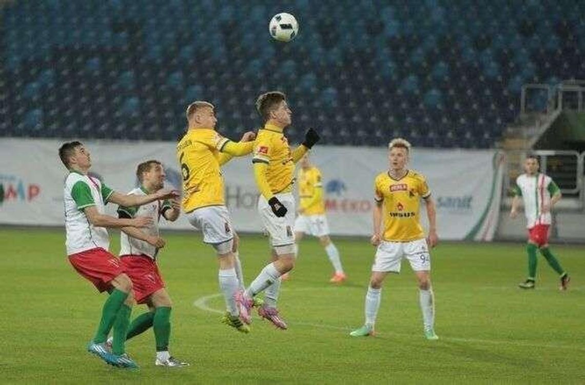 Piłkarze Motoru podpisują nowe kontrakty