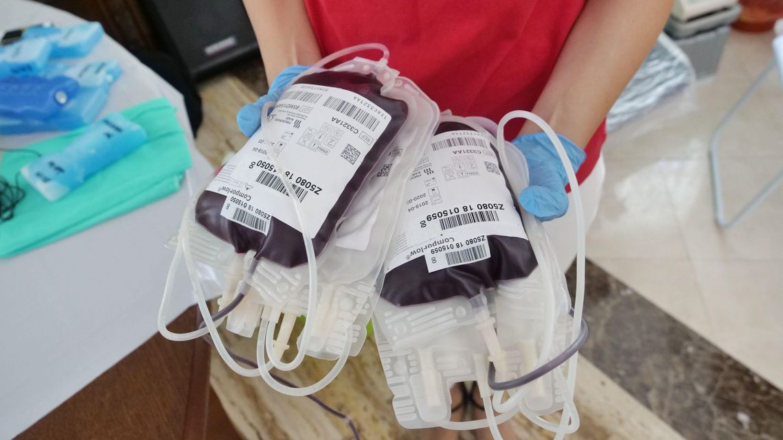 Pilnie potrzebni dawcy. Banki krwi zaczynają świecić pustkami